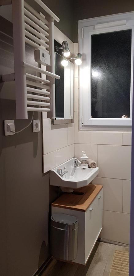 Agreable Petite Maison Proche Joigny Chamvres Kültér fotó