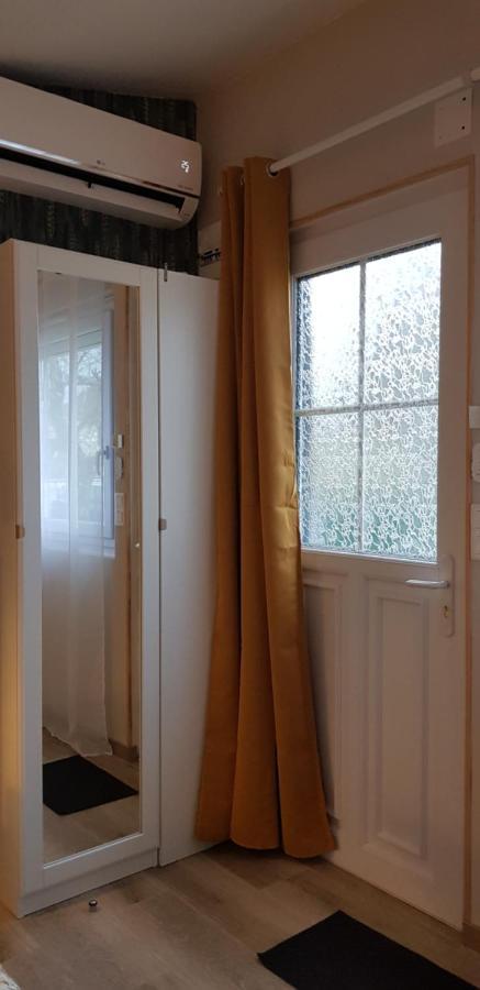 Agreable Petite Maison Proche Joigny Chamvres Kültér fotó